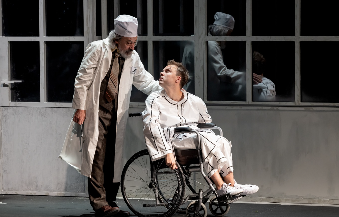 4 дня в 25 кадре